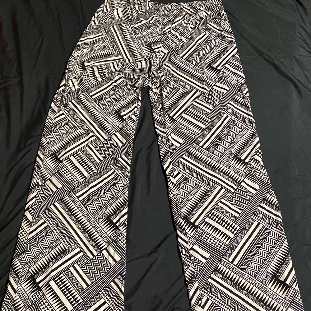 Victoria’s Secret PINK Wide Leg Pants Black and White in L NWT